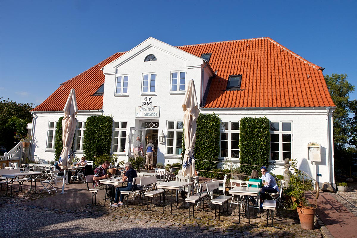 Gasthof Alt Sieseby im Frühling